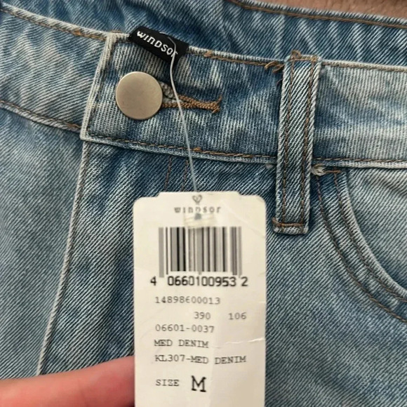 Windsor Denim Ripped Skirt NWT - Picture 5 of 5